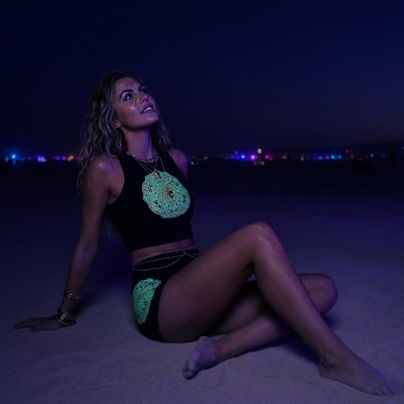 Glow in Dark Peyote Mandala Crop Top – Sacred Geometry Yoga Festival Shirt